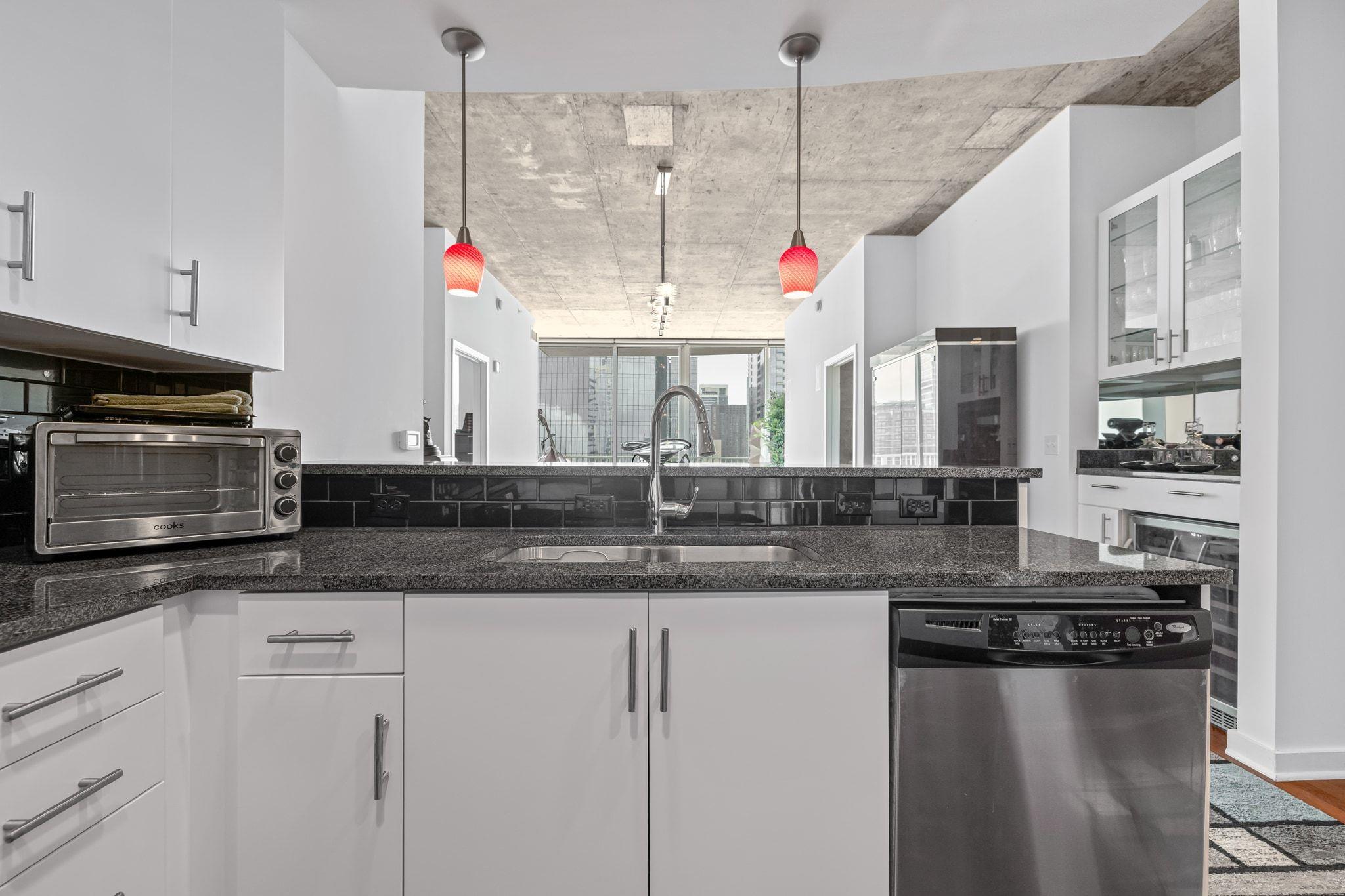 360 Nueces ST # 2105