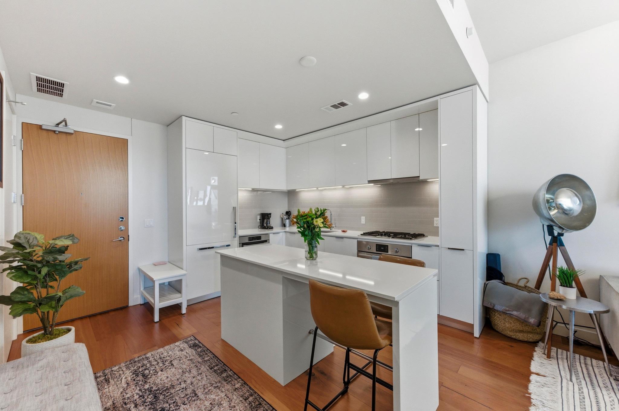 44 East Ave # 1503