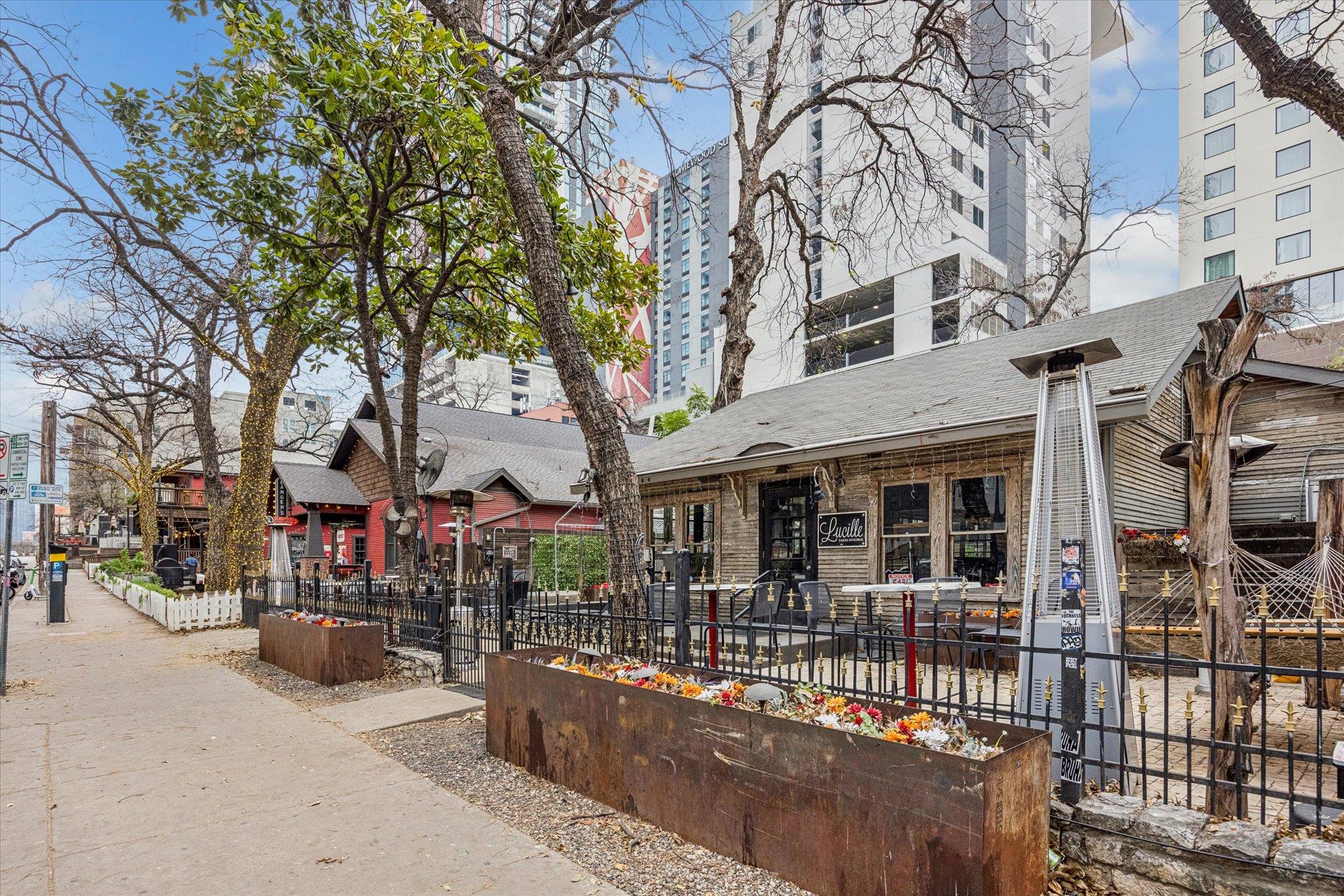 44 East Ave # 1503