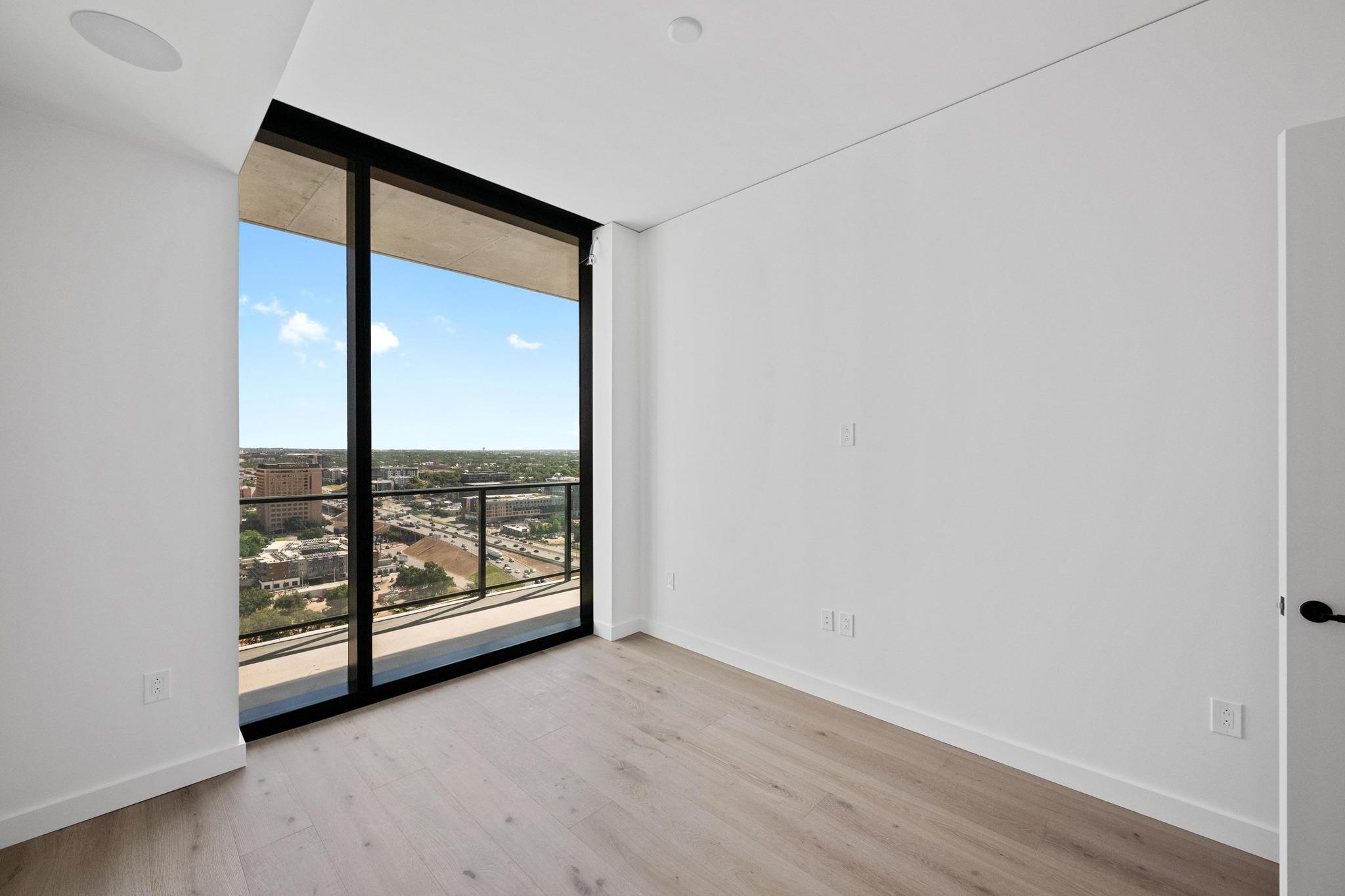 610 Davis ST # 2210