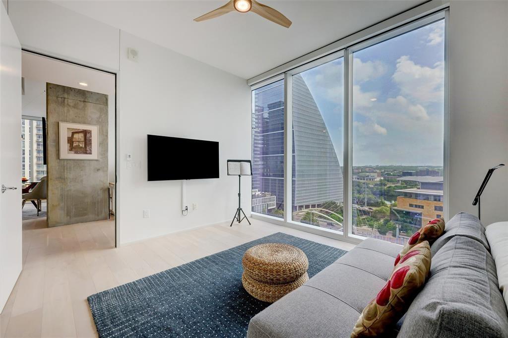 301 West Ave # 1306