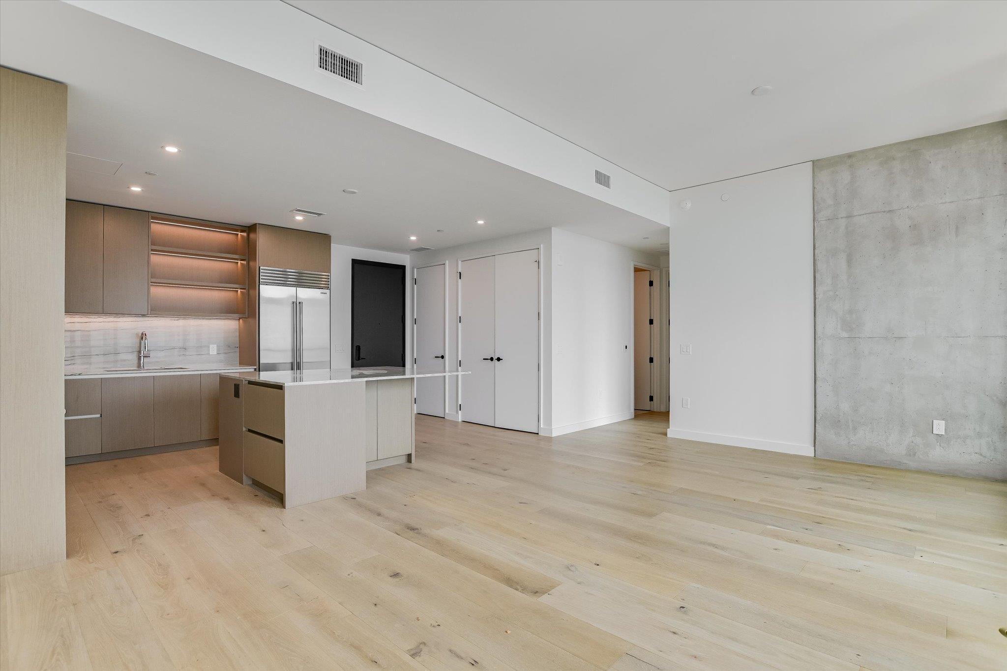 610 Davis ST # 3502