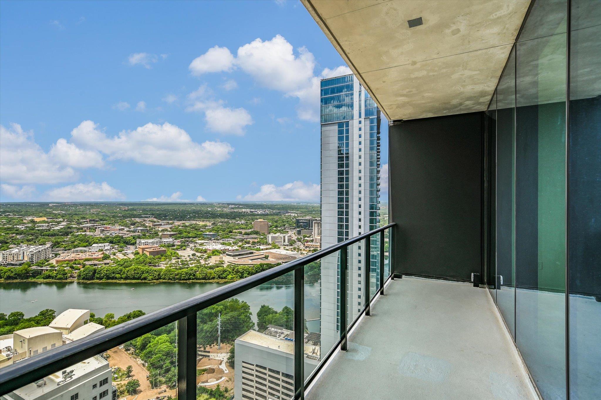 610 Davis ST # 3502