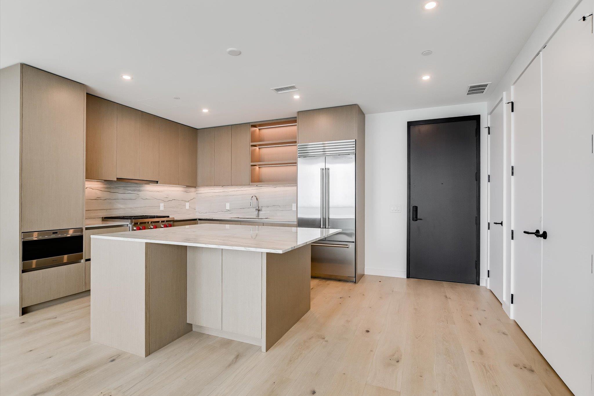 610 Davis ST # 3502