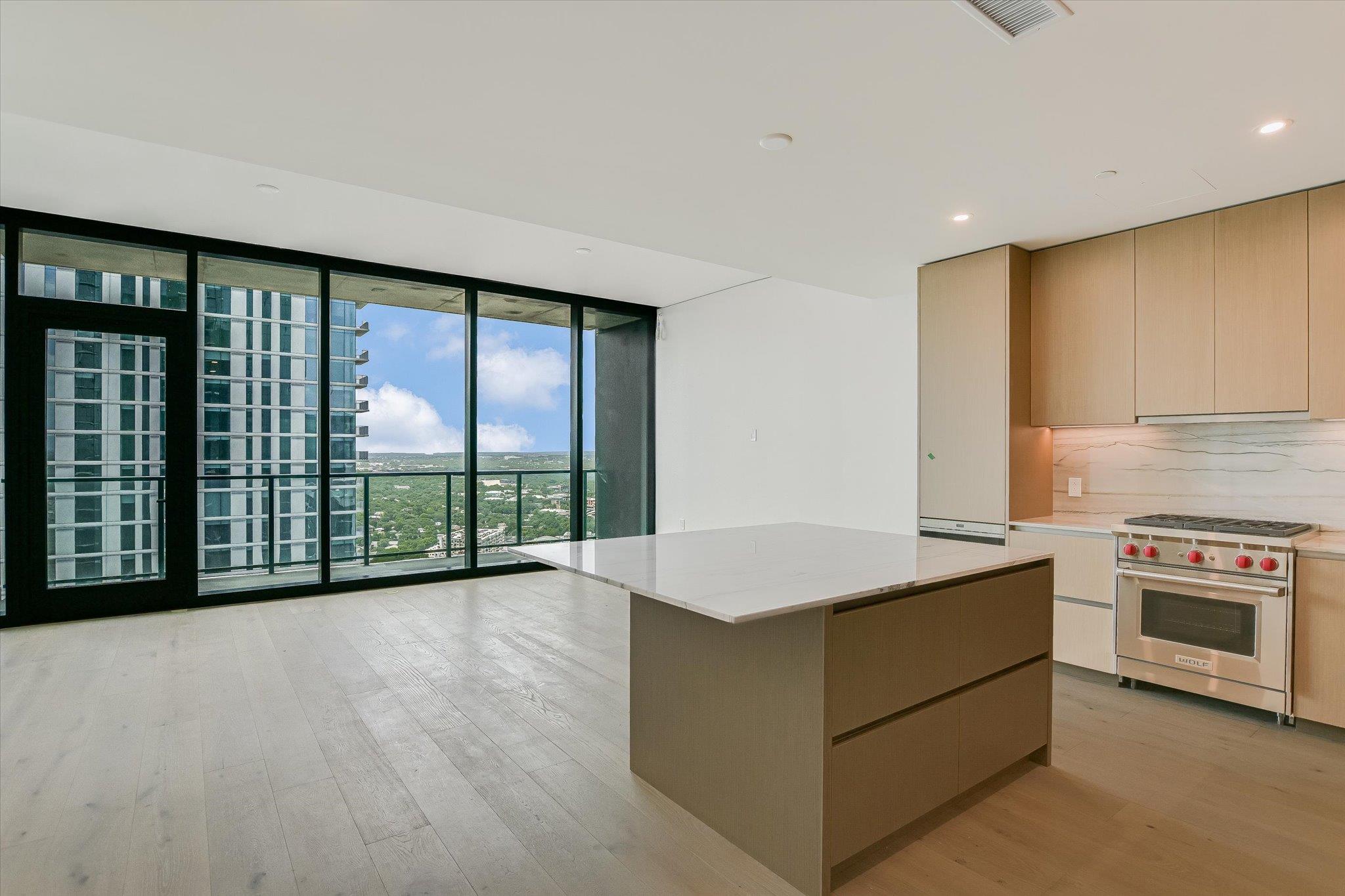 610 Davis ST # 3502