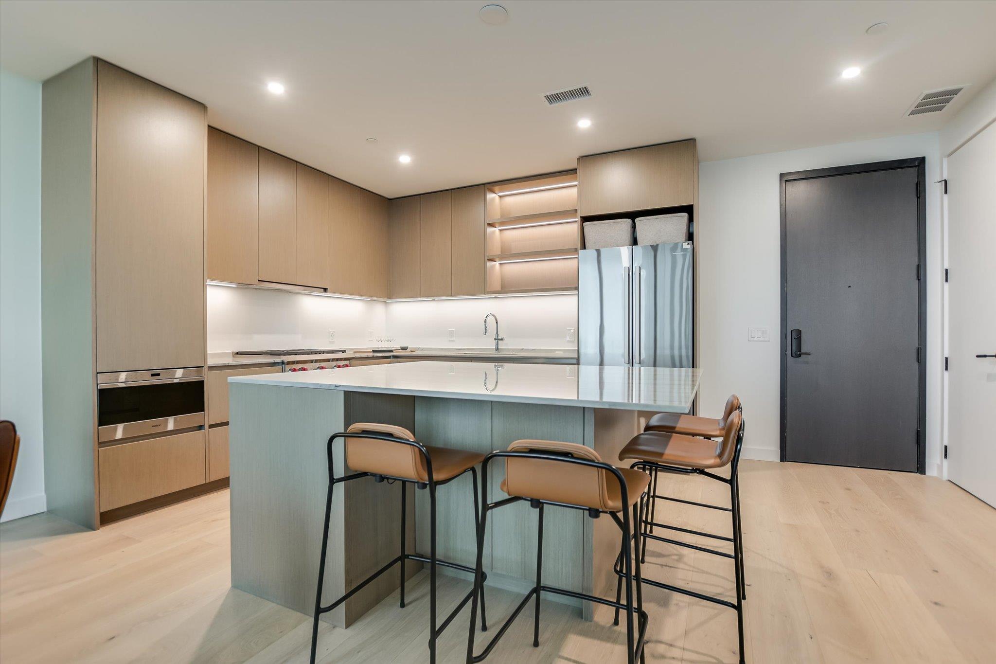 610 Davis ST # 3402