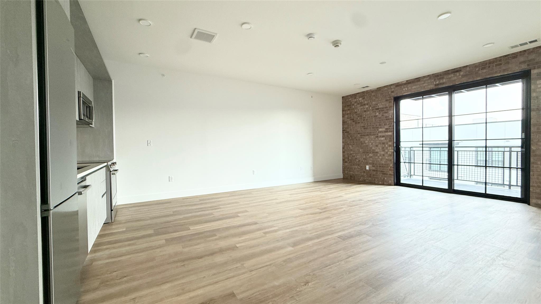 4315 S Congress Ave # 515