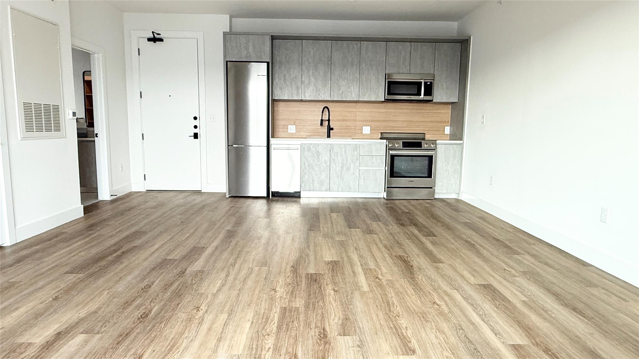 4315 S Congress Ave # 515