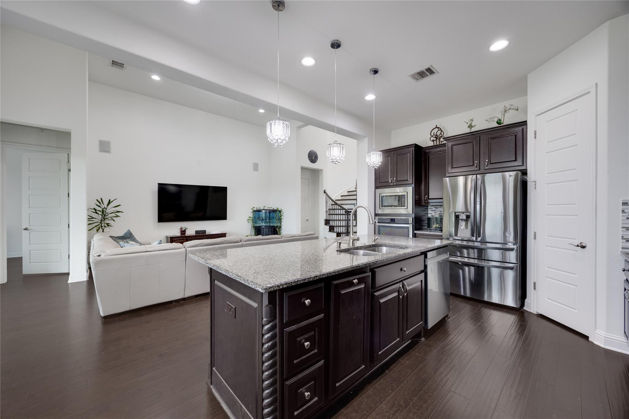 4208 Bonanza DR