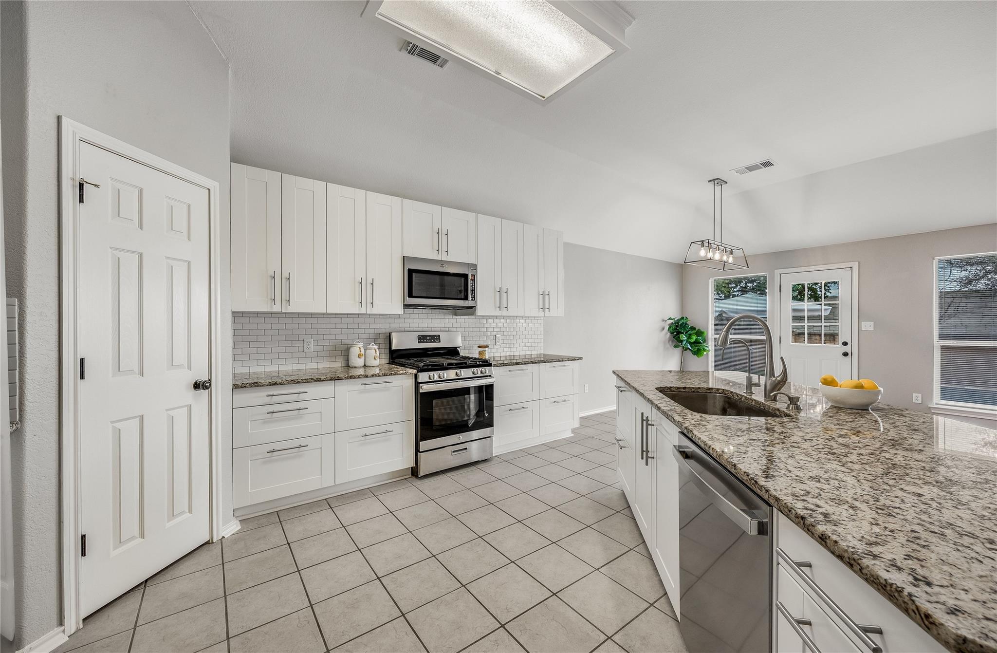 4319 S Summercrest LOOP