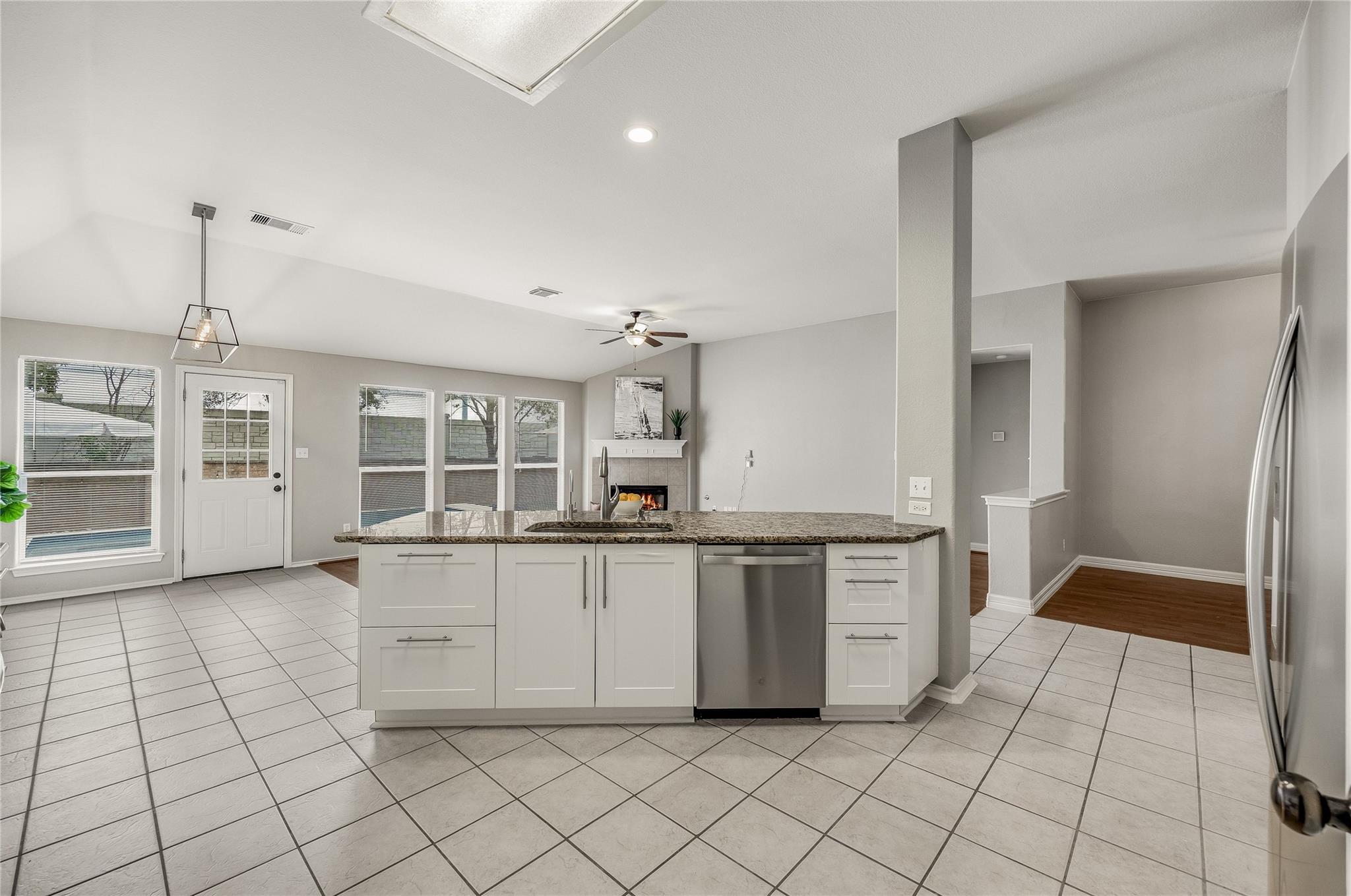 4319 S Summercrest LOOP