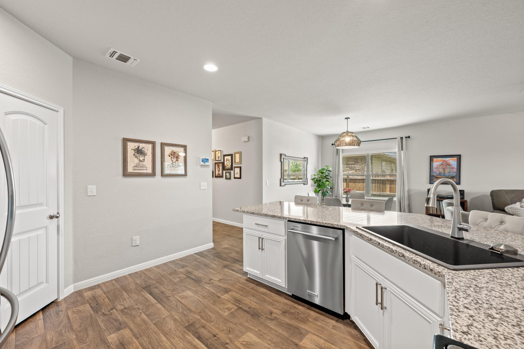 2109 Dickinson TER