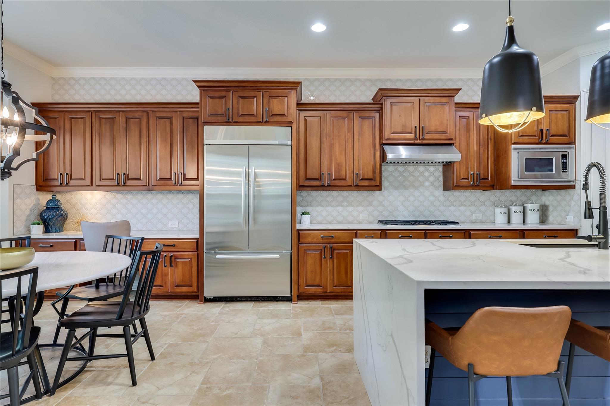 401 Bluff View RD