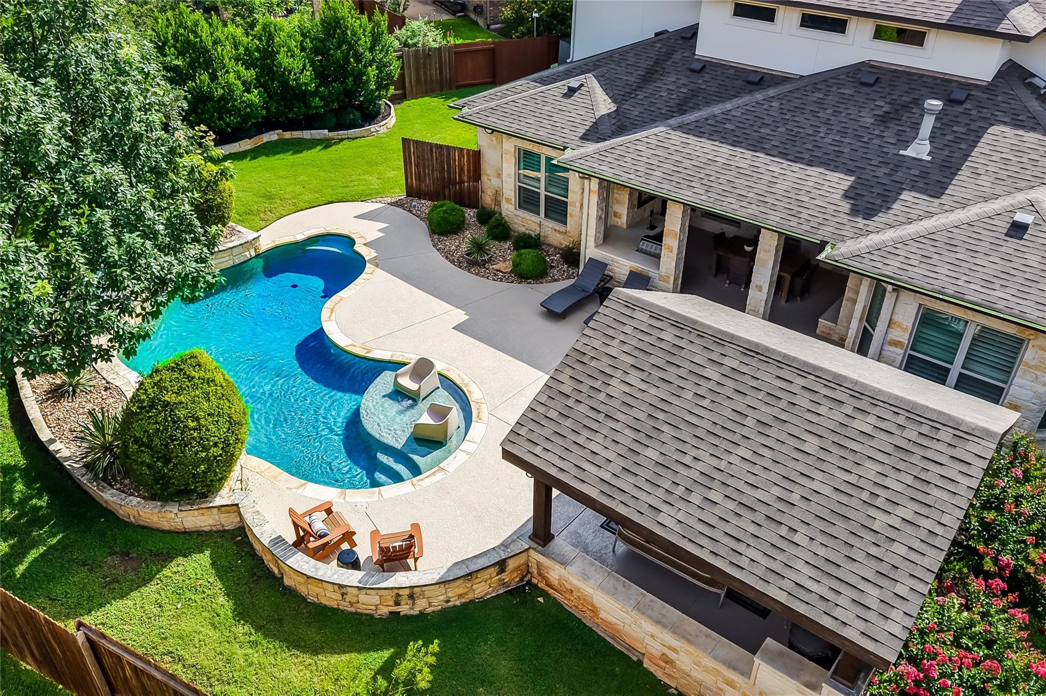 401 Bluff View RD