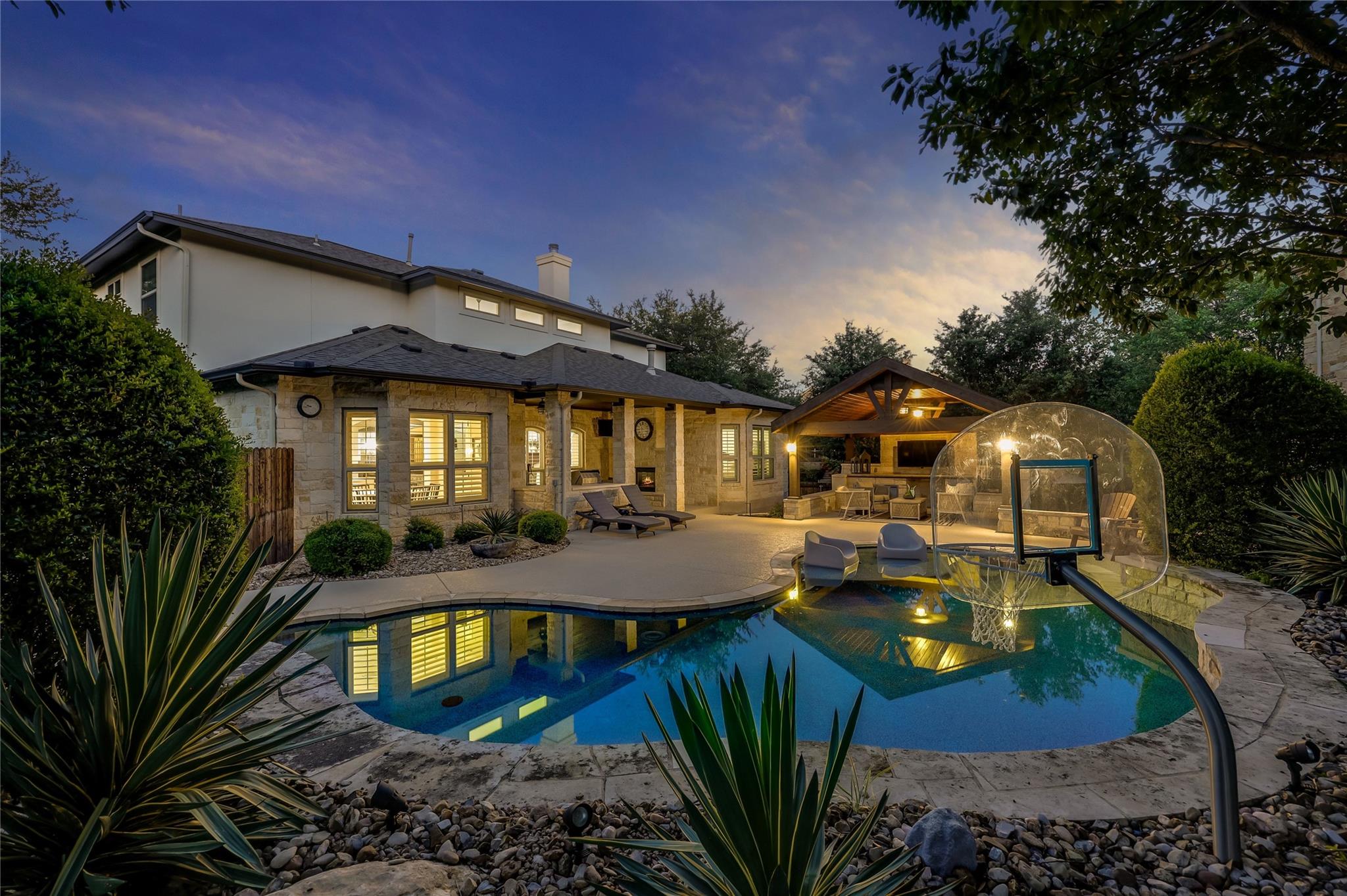 401 Bluff View RD