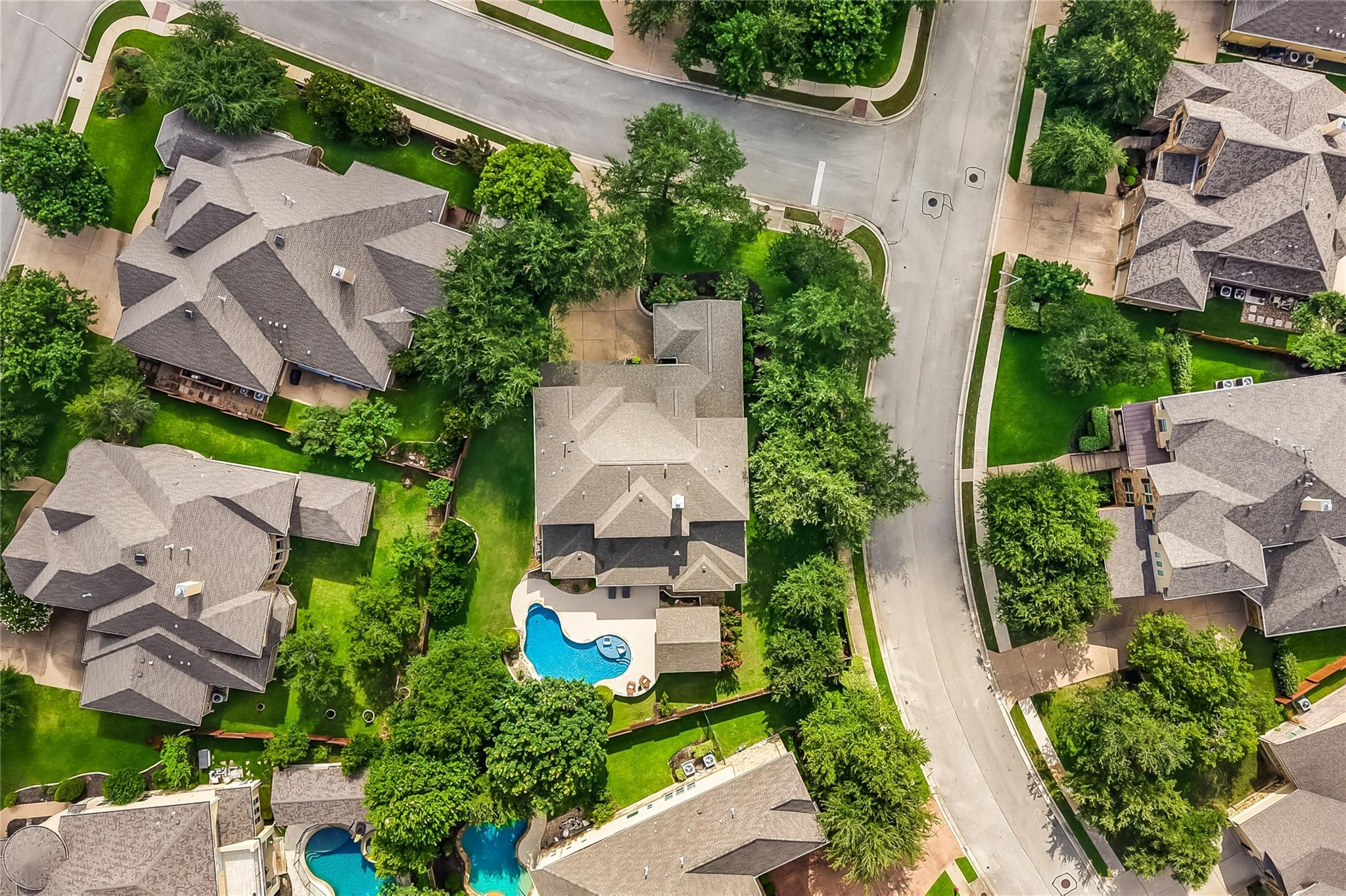401 Bluff View RD