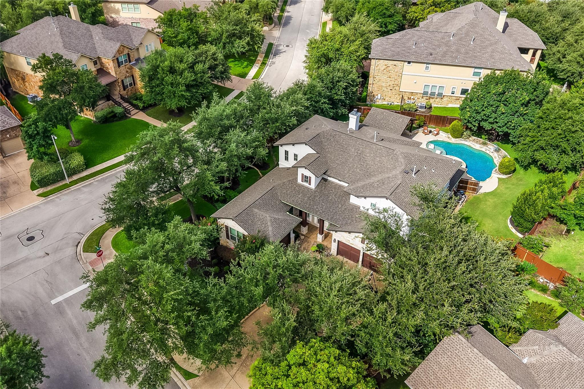 401 Bluff View RD