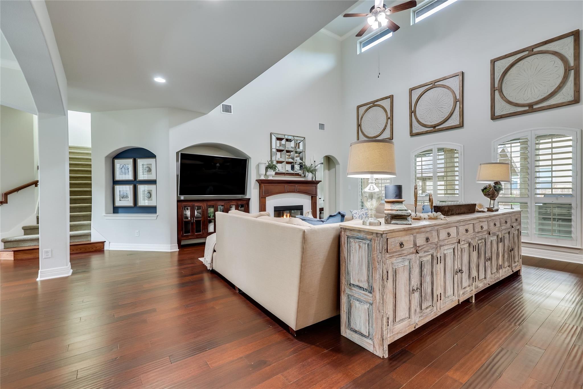 401 Bluff View RD