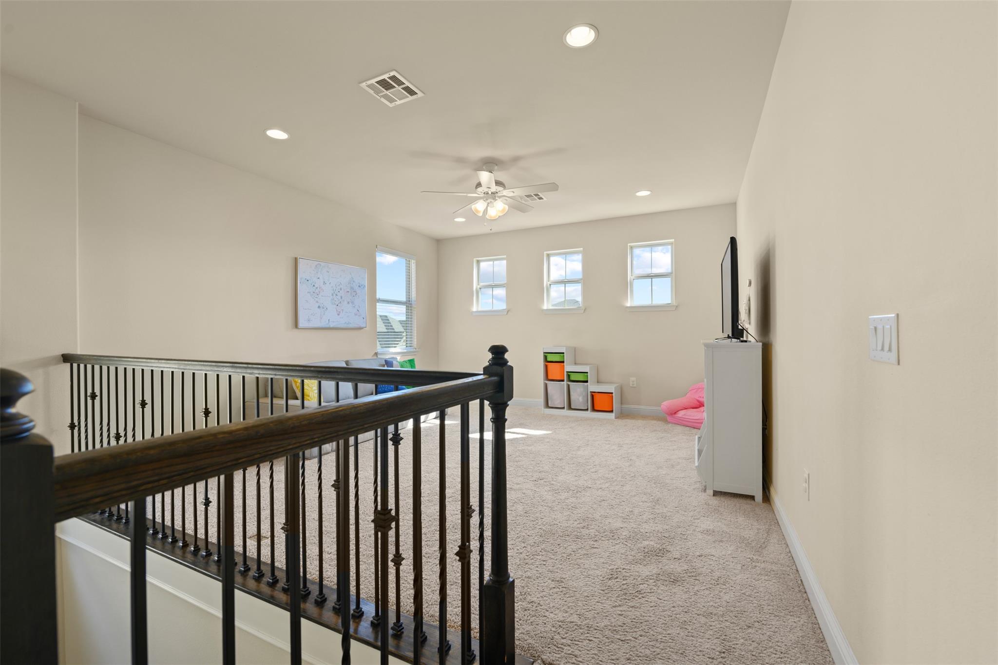 10915 Hidden Caves WAY