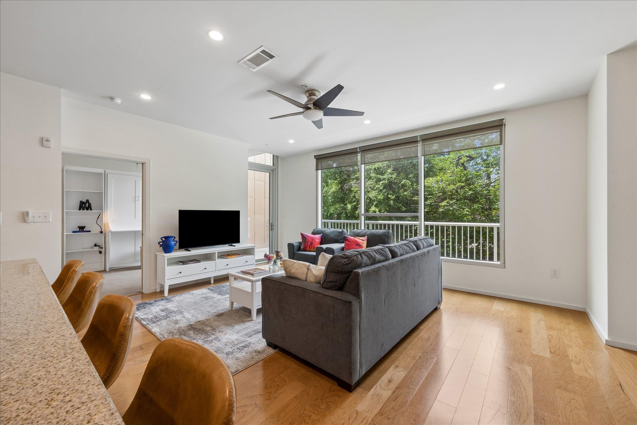 1600 Barton Springs RD # 5107