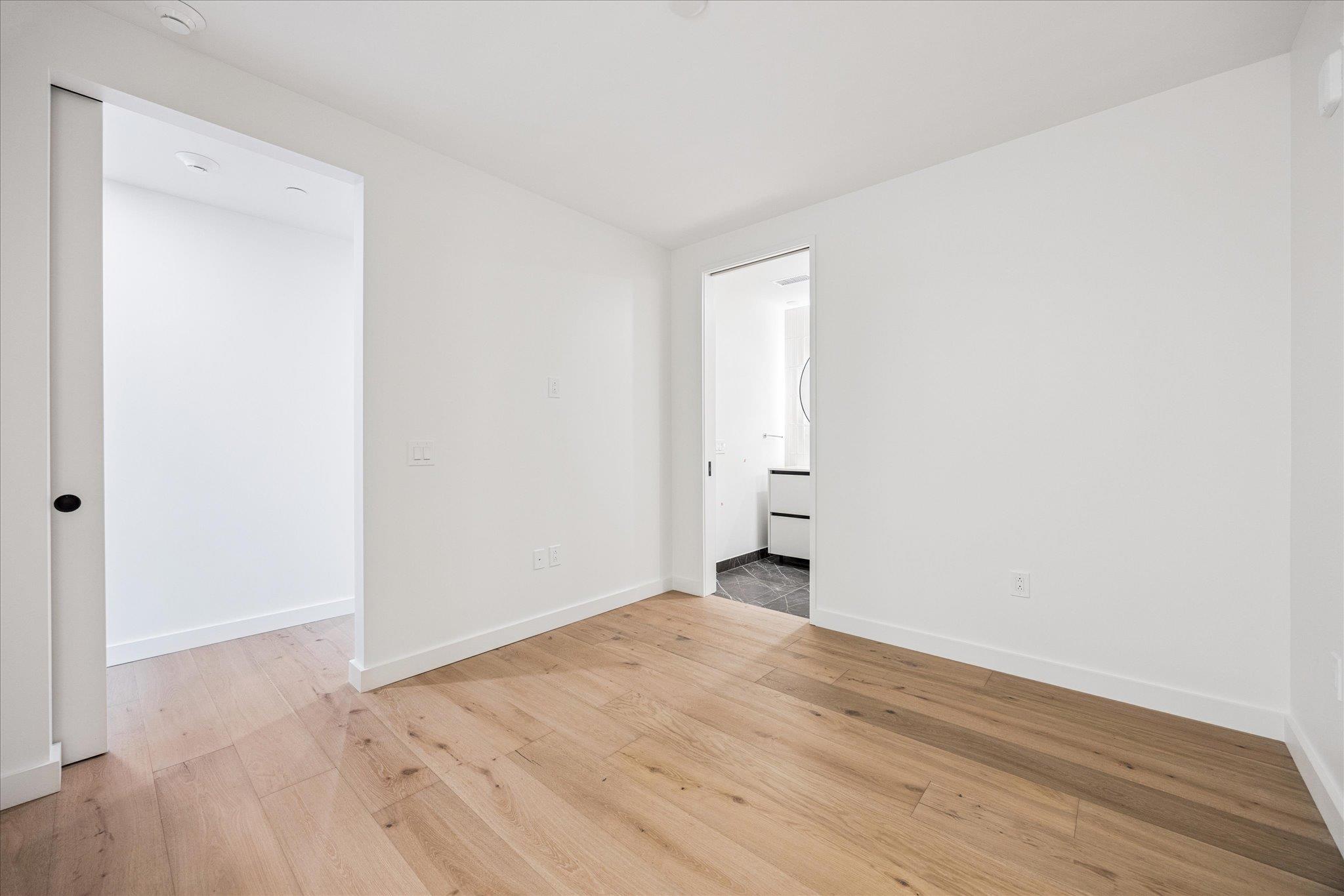 610 Davis ST # 2702
