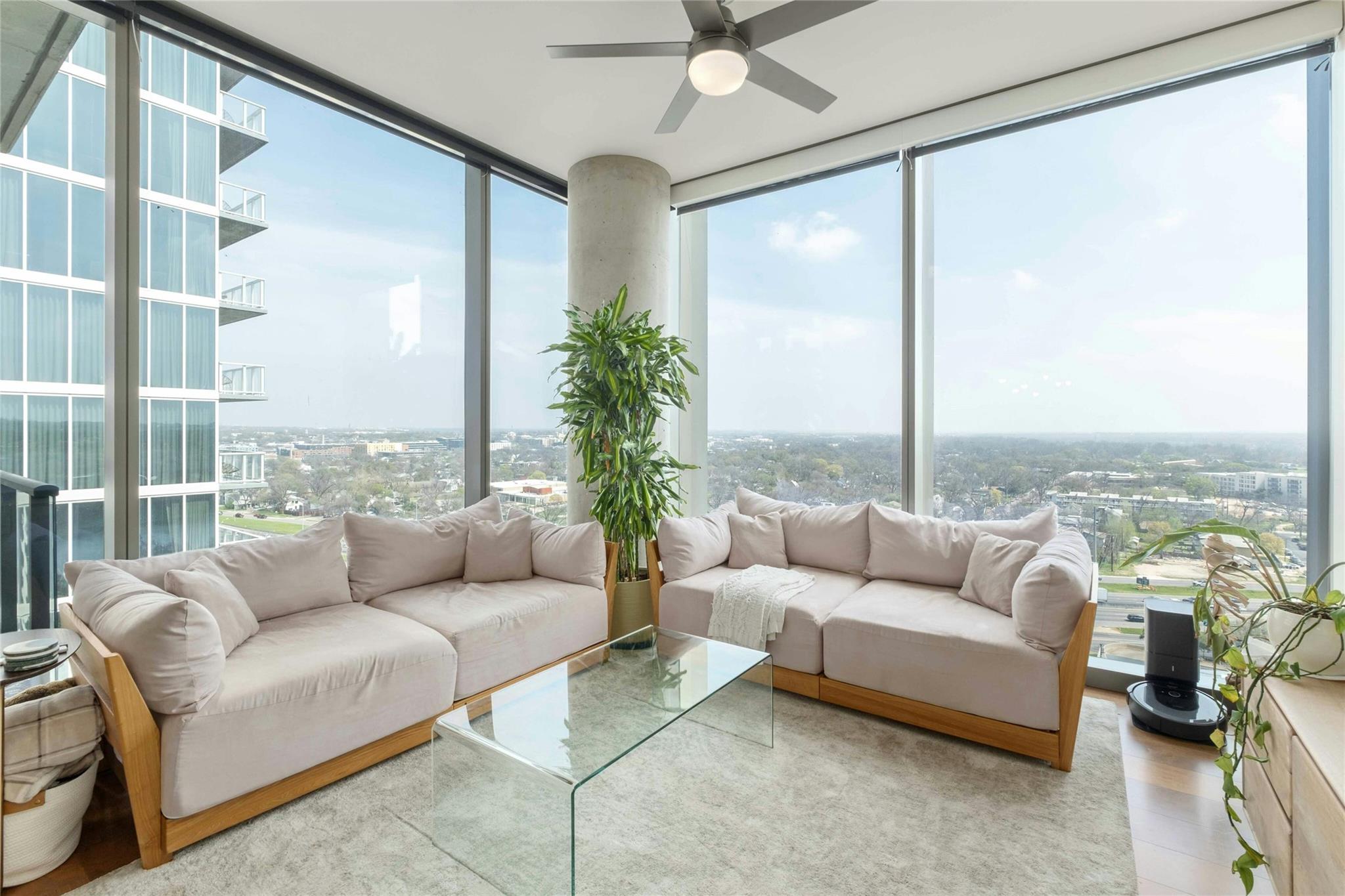 44 East Ave # 1507