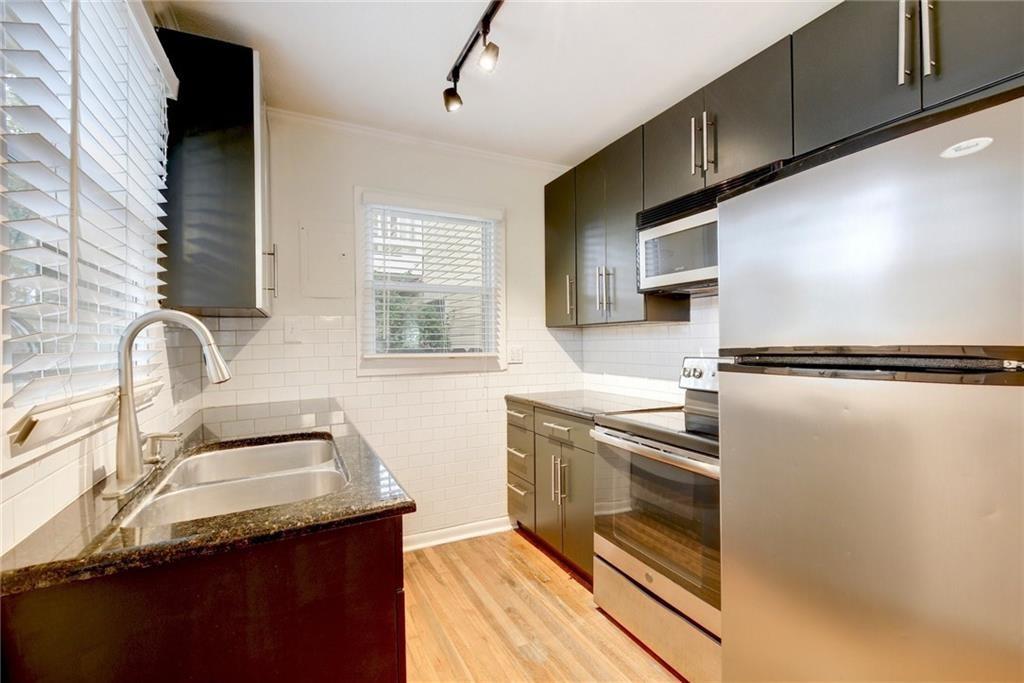 1110 W 22nd ST # 13a
