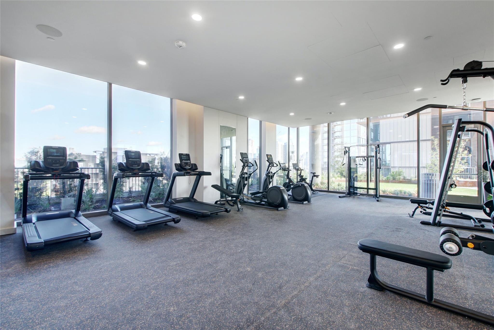 44 East Ave # 1701