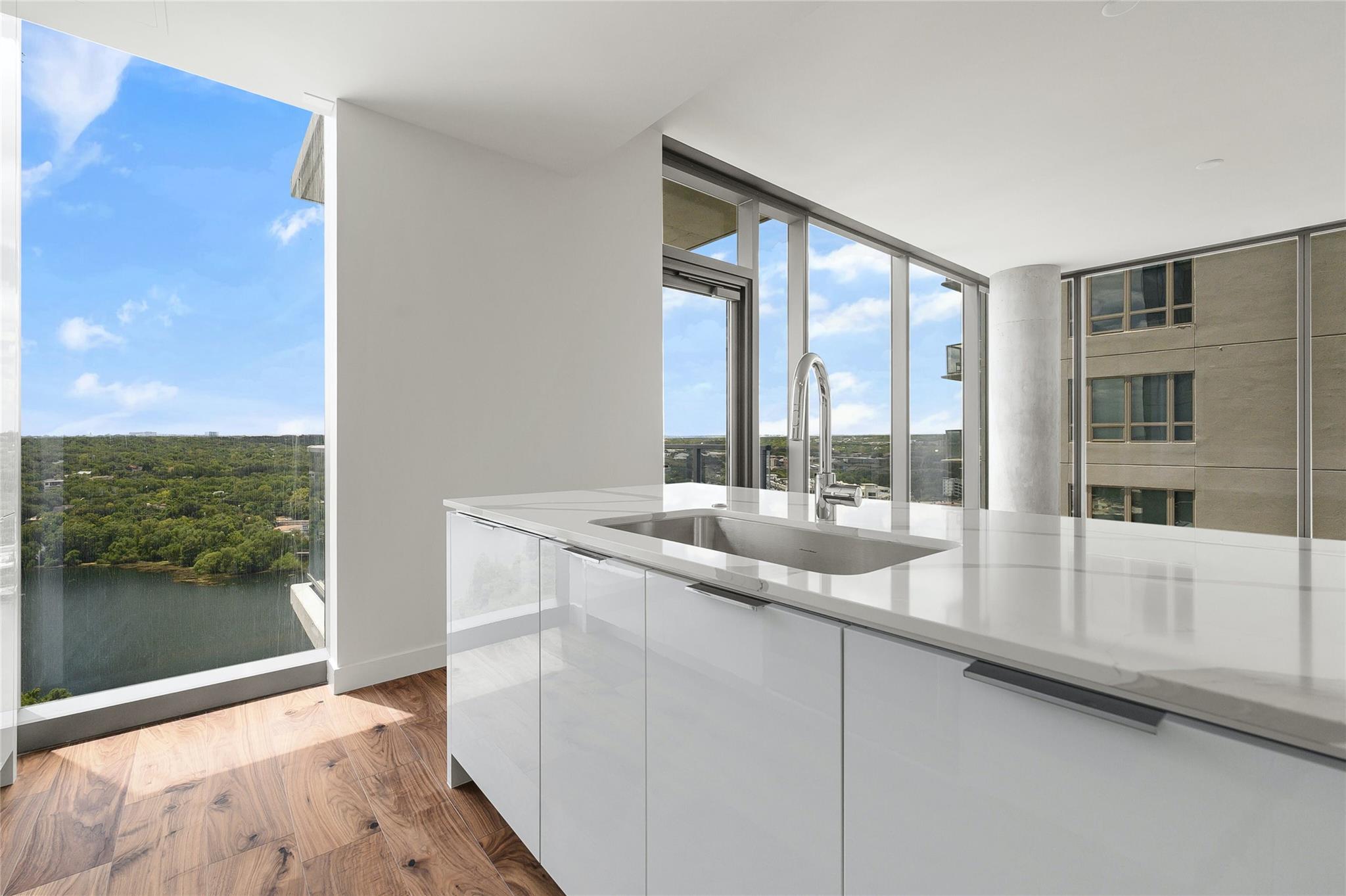 44 East Ave # 1701