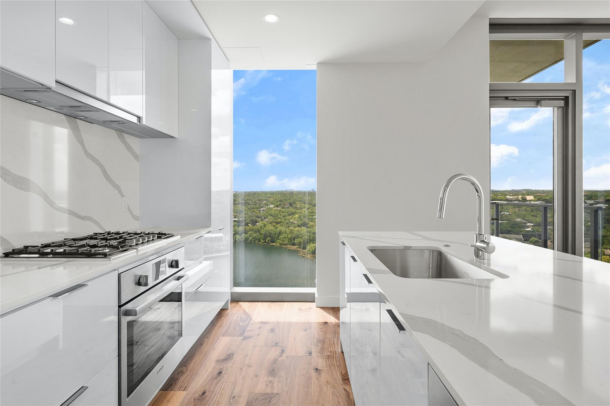 44 East Ave # 1701
