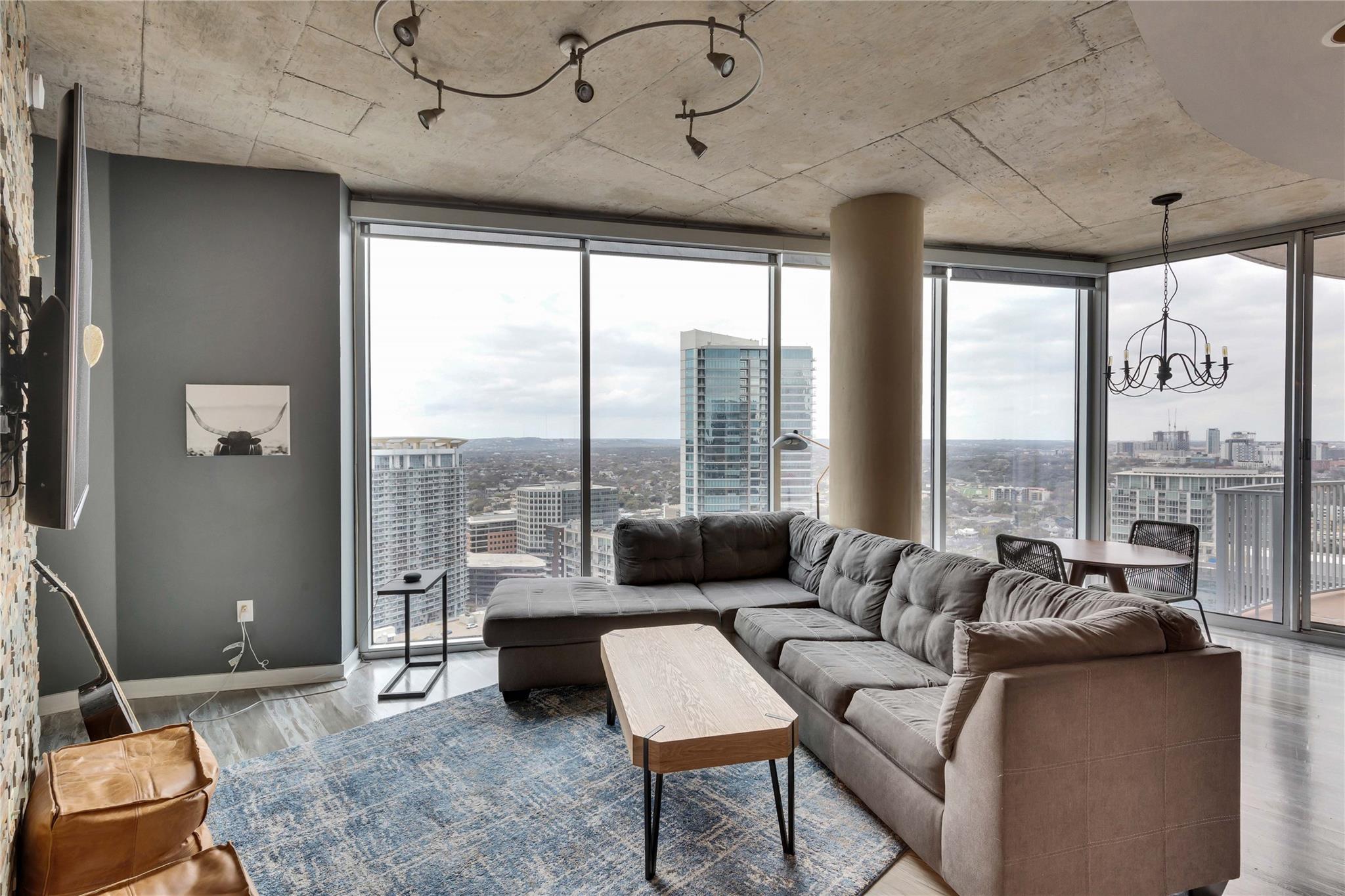 360 Nueces ST # 2910
