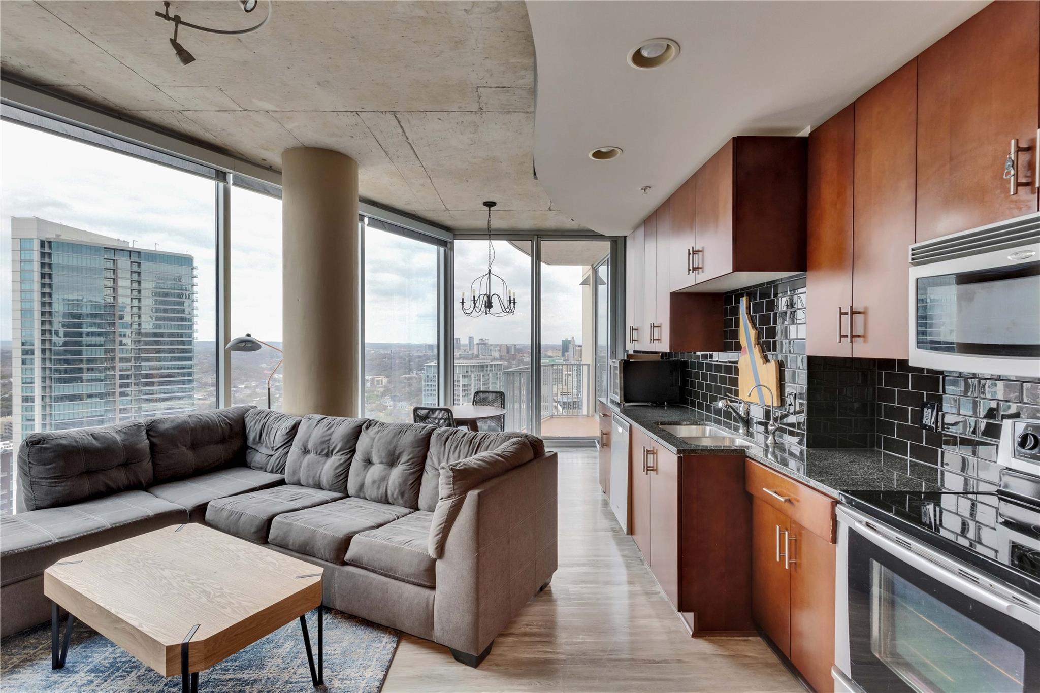360 Nueces ST # 2910
