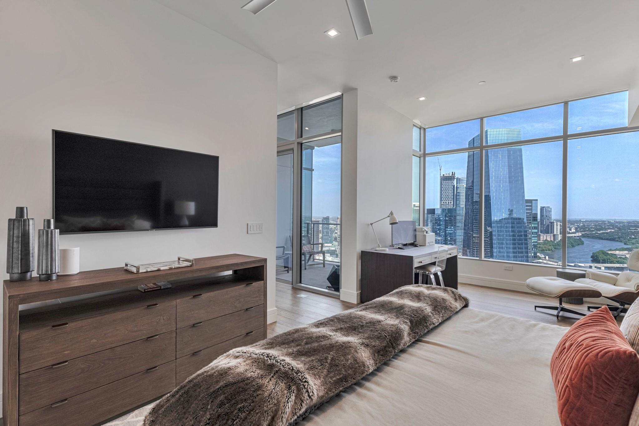 501 West Ave # 3703