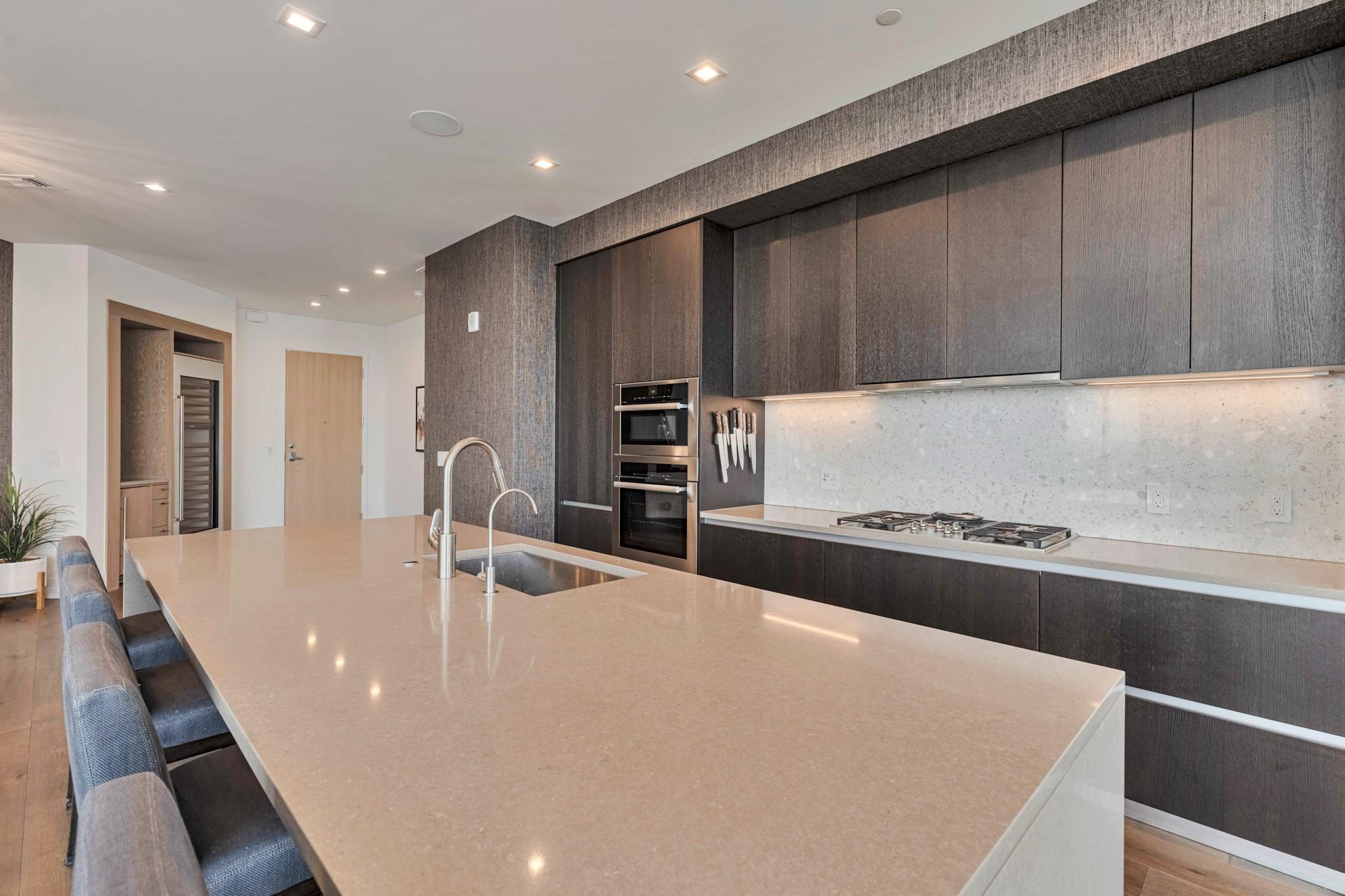 501 West Ave # 3703