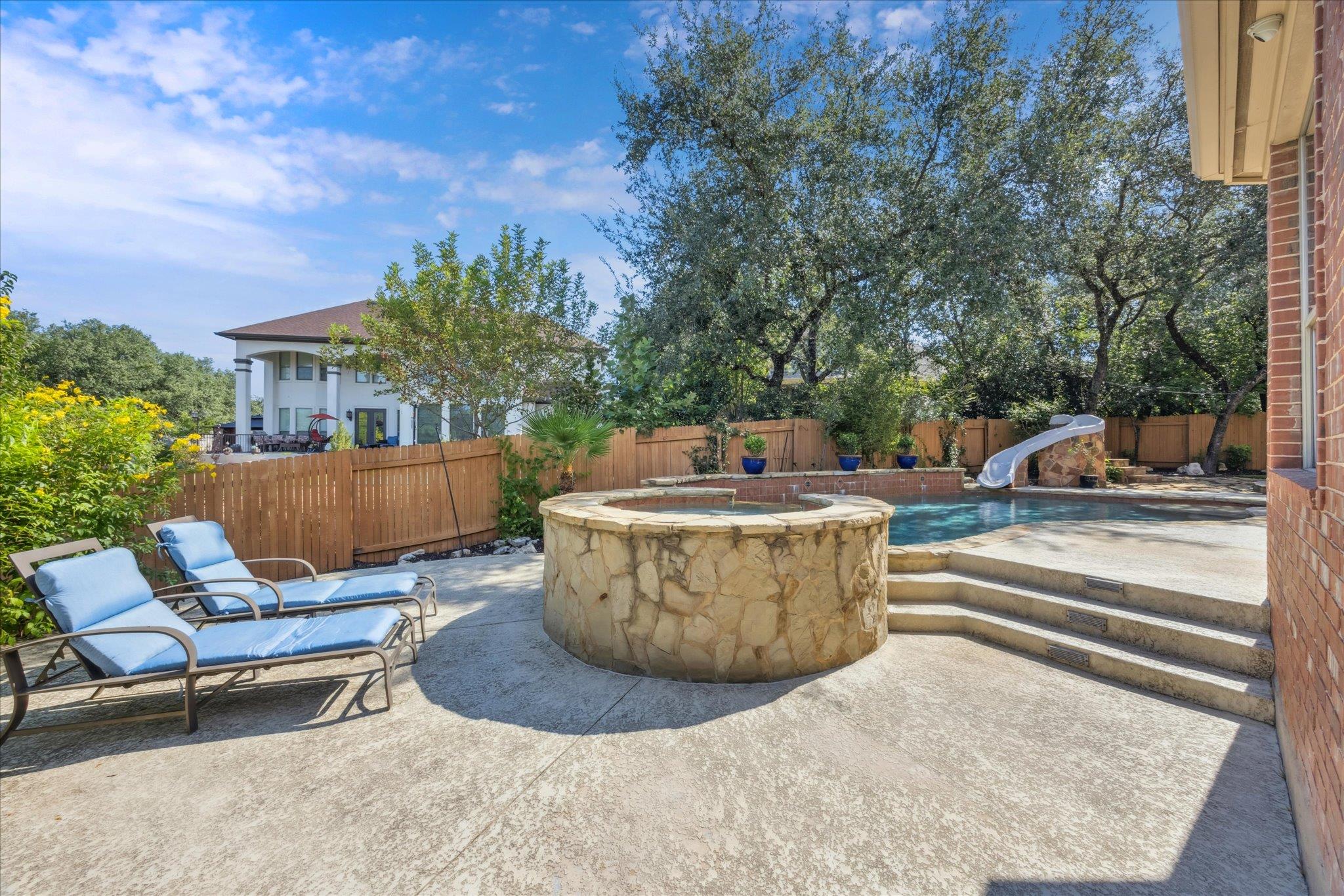 1804 Val Verde DR