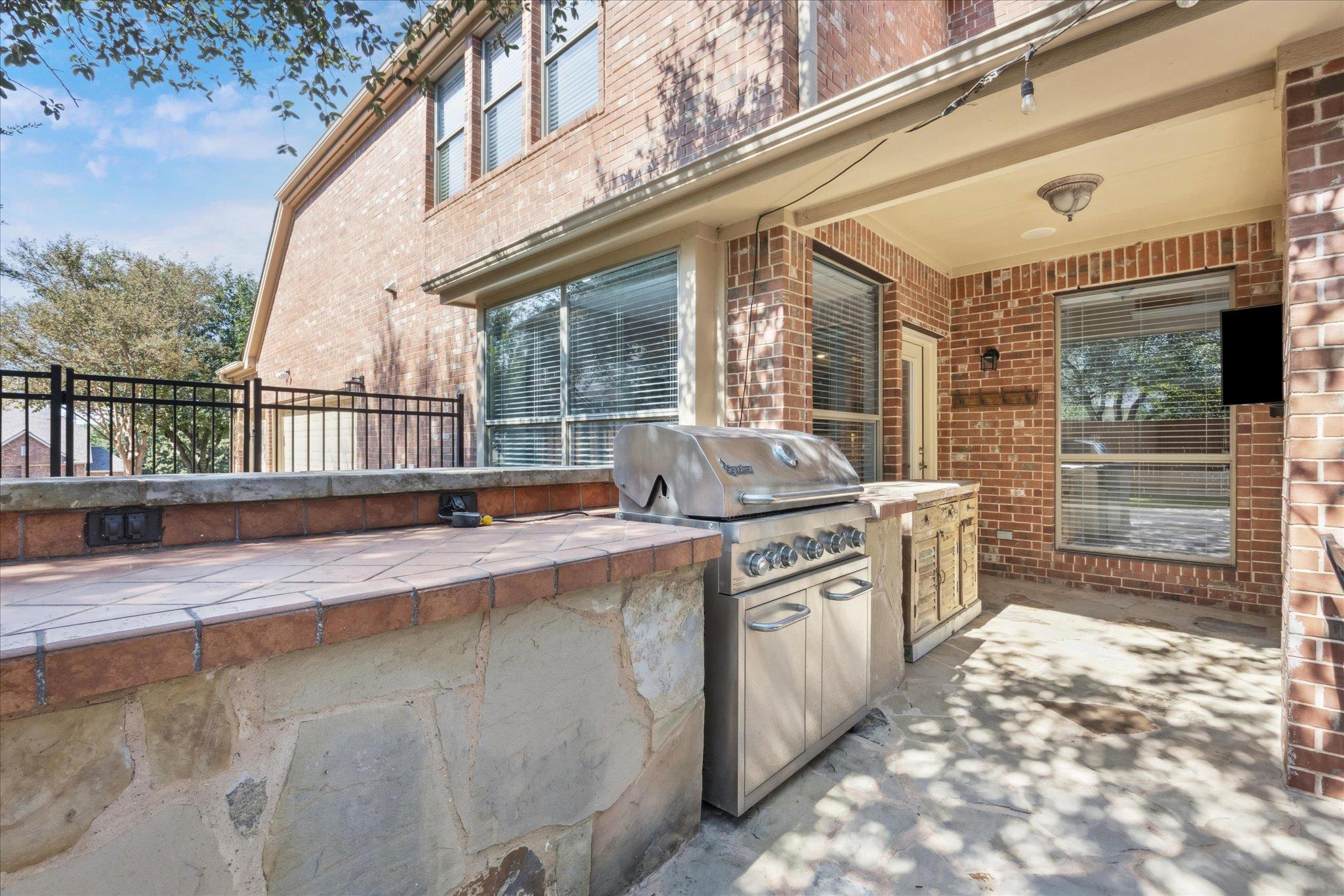 1804 Val Verde DR