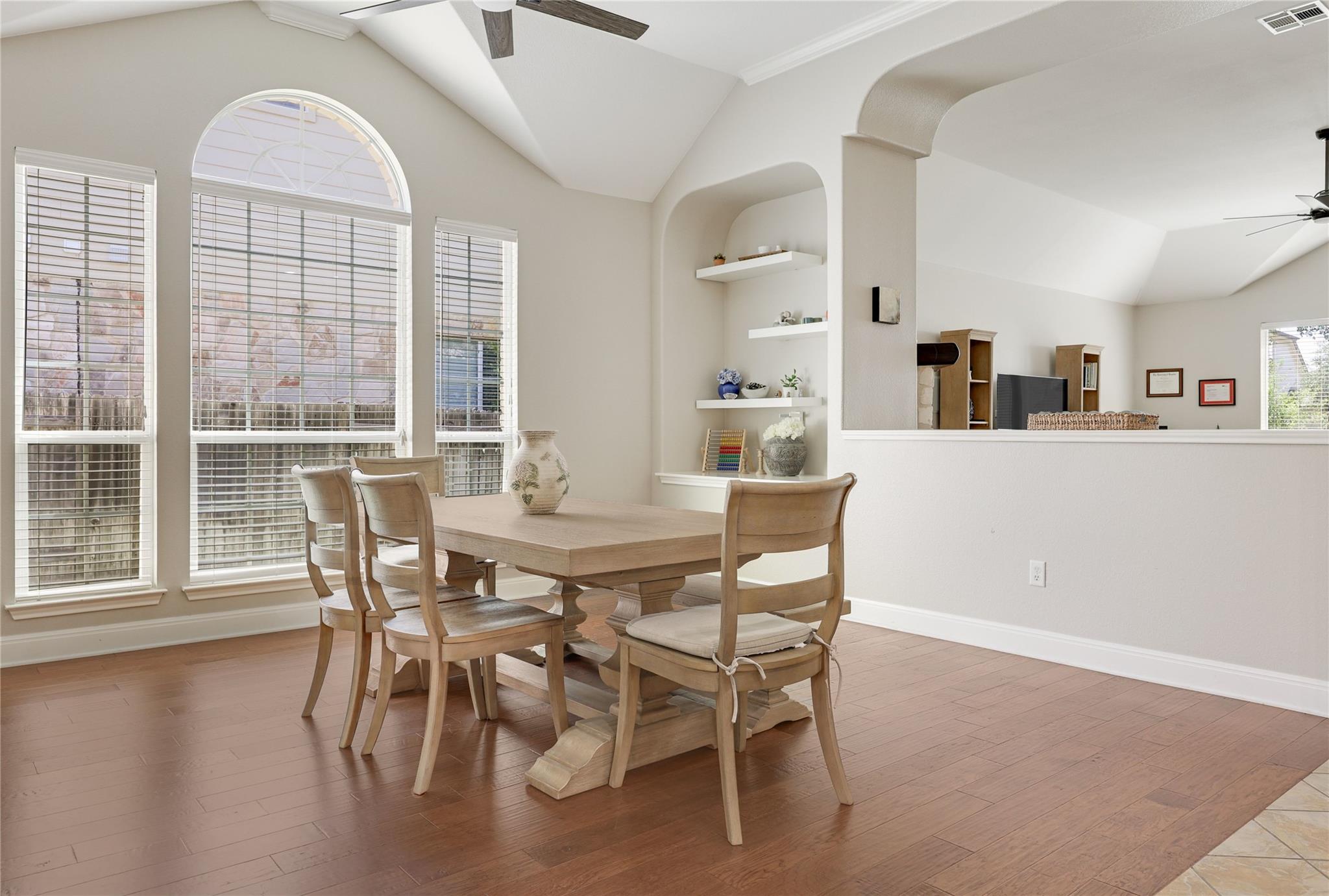 433 Ridgetop BND