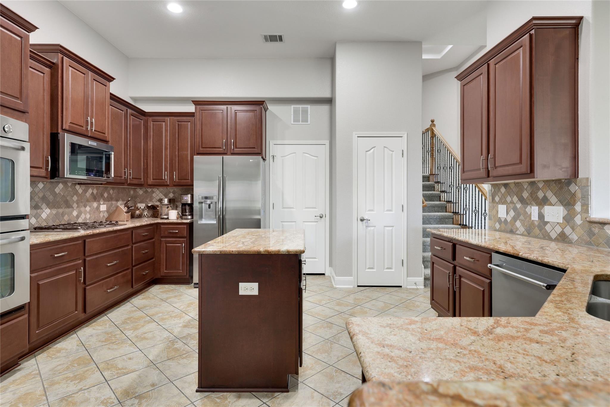 433 Ridgetop BND