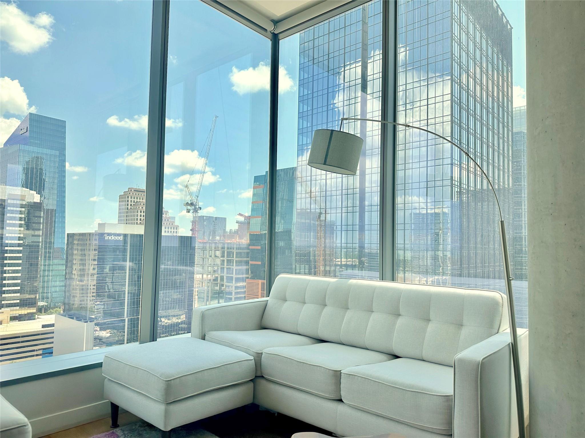 210 Lavaca ST # 2013