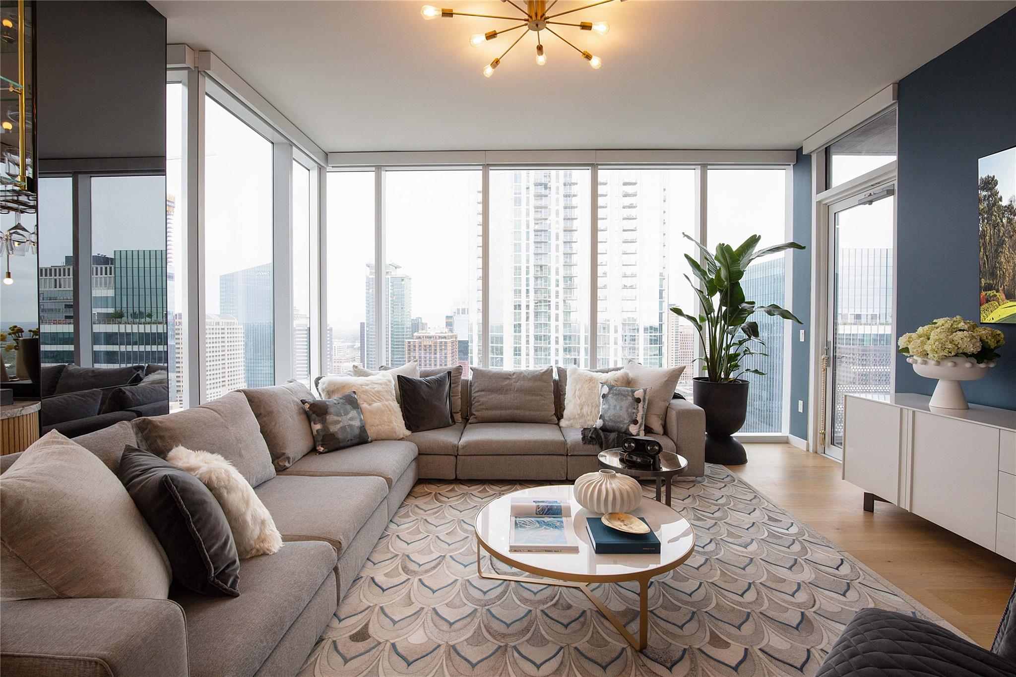 301 West Ave # 3003