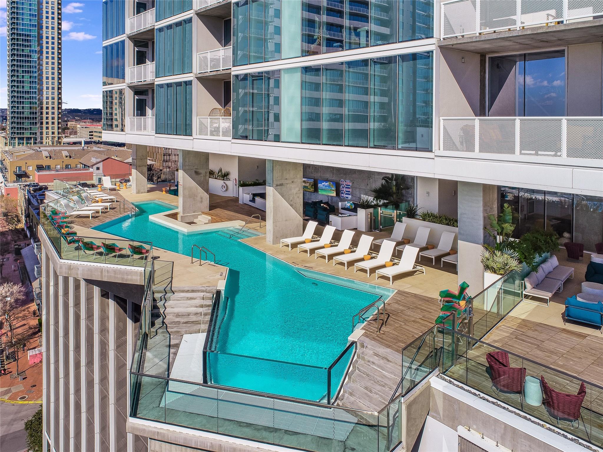 301 West Ave # 3003