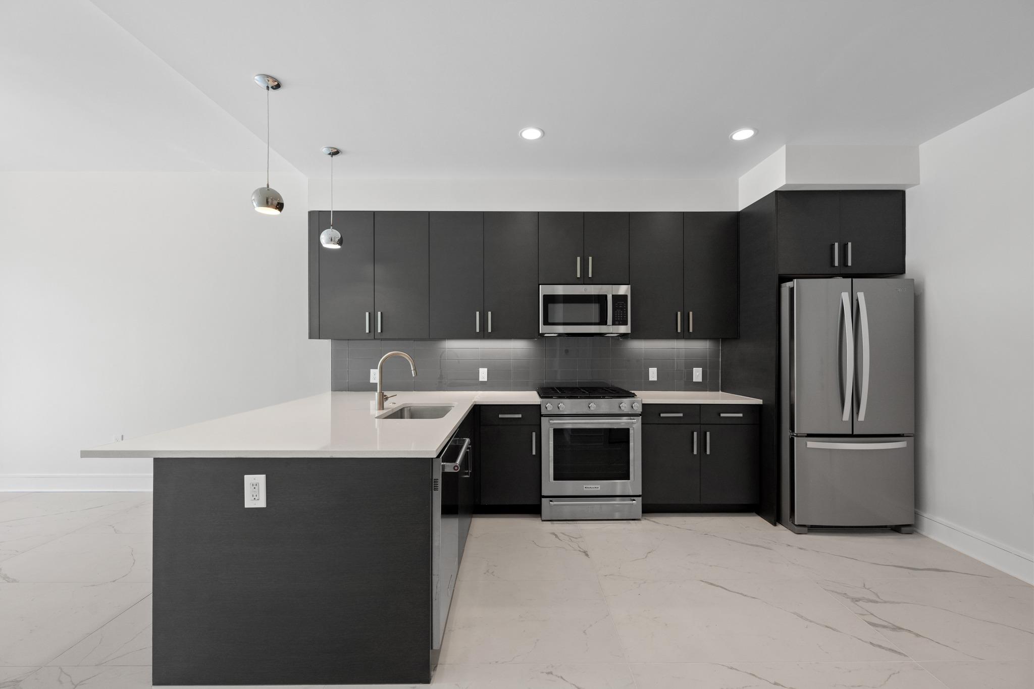 222 West Ave # 1007