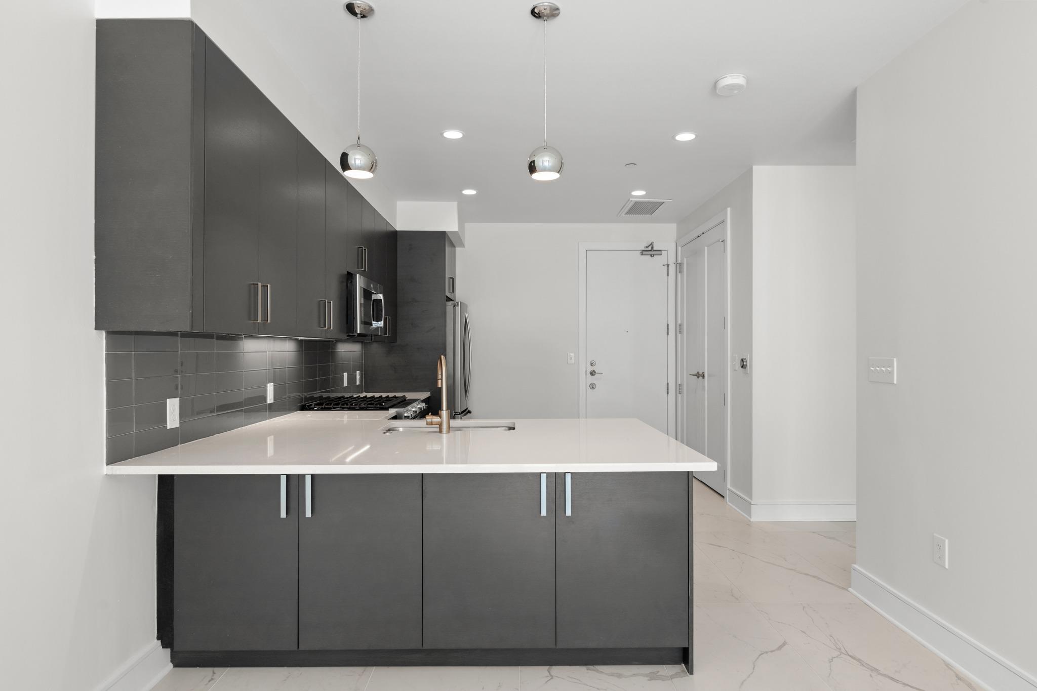 222 West Ave # 1007