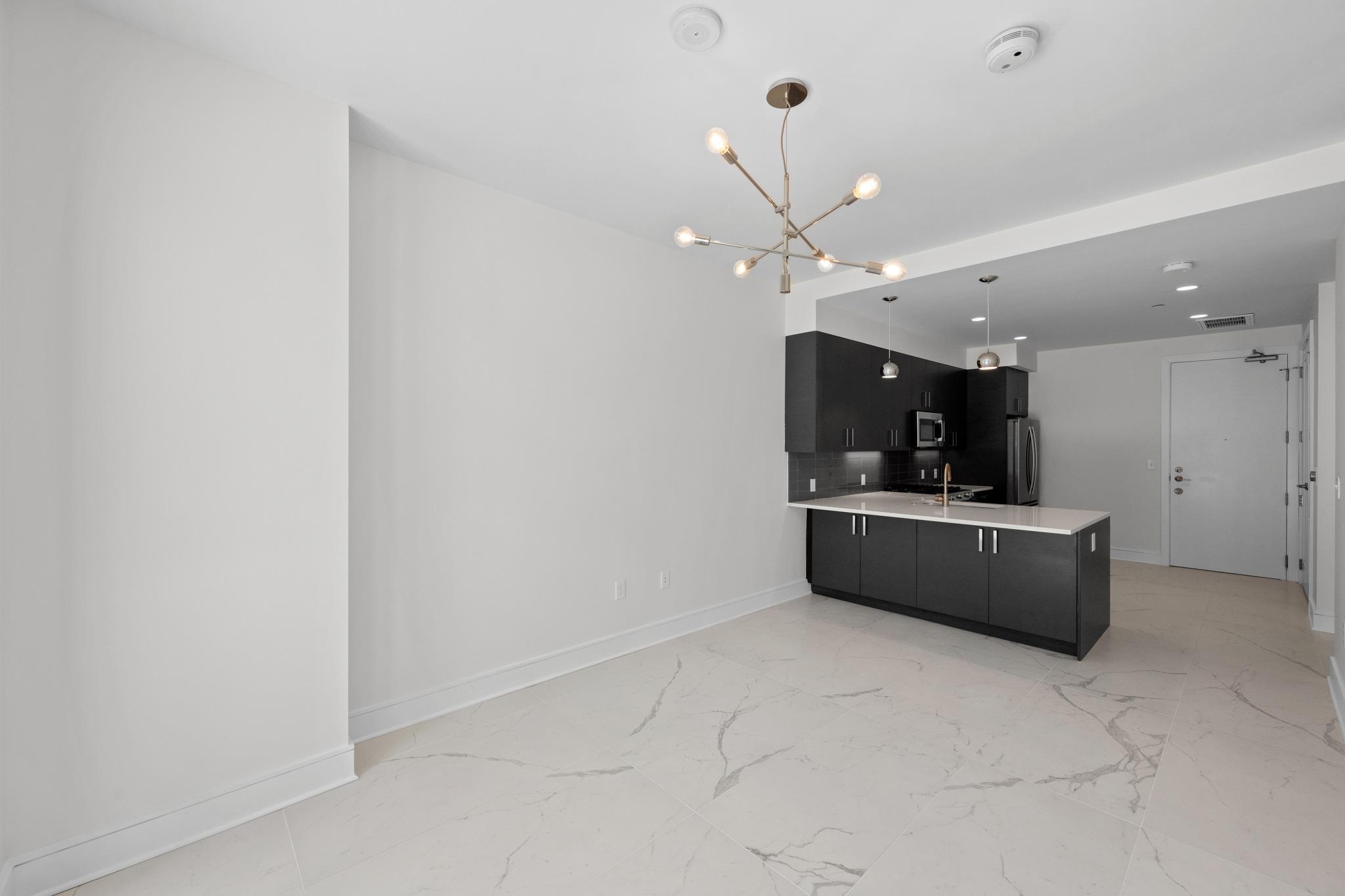 222 West Ave # 1007