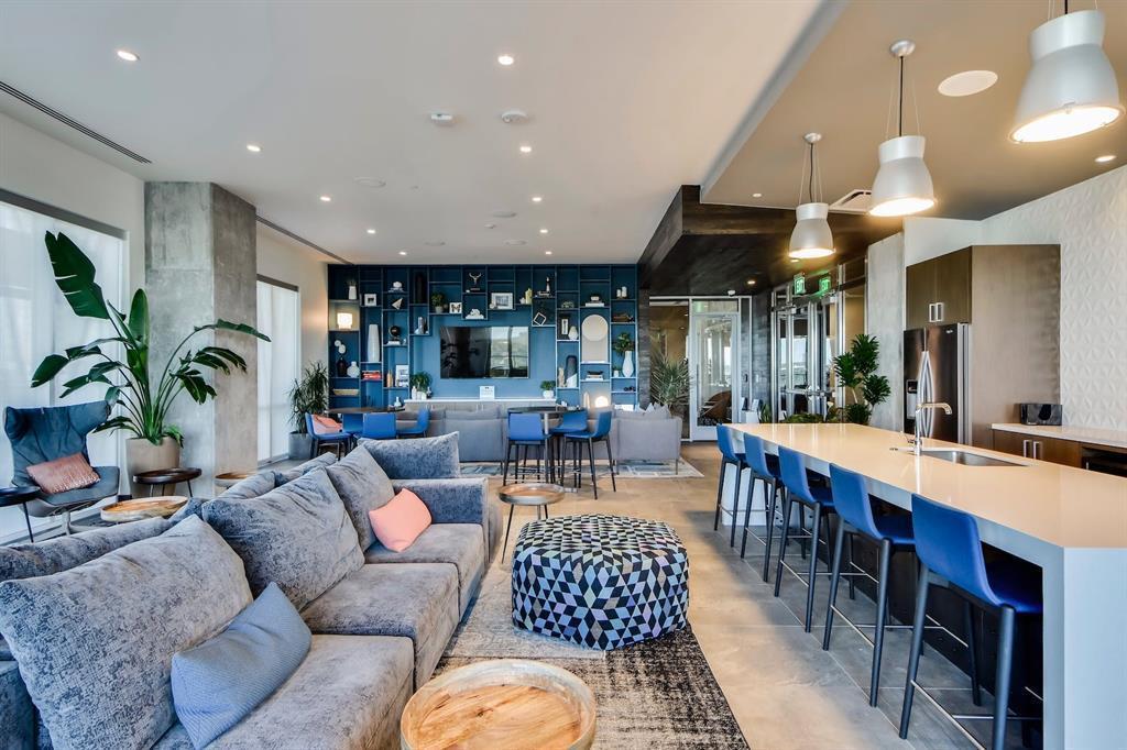 222 West Ave # 1007