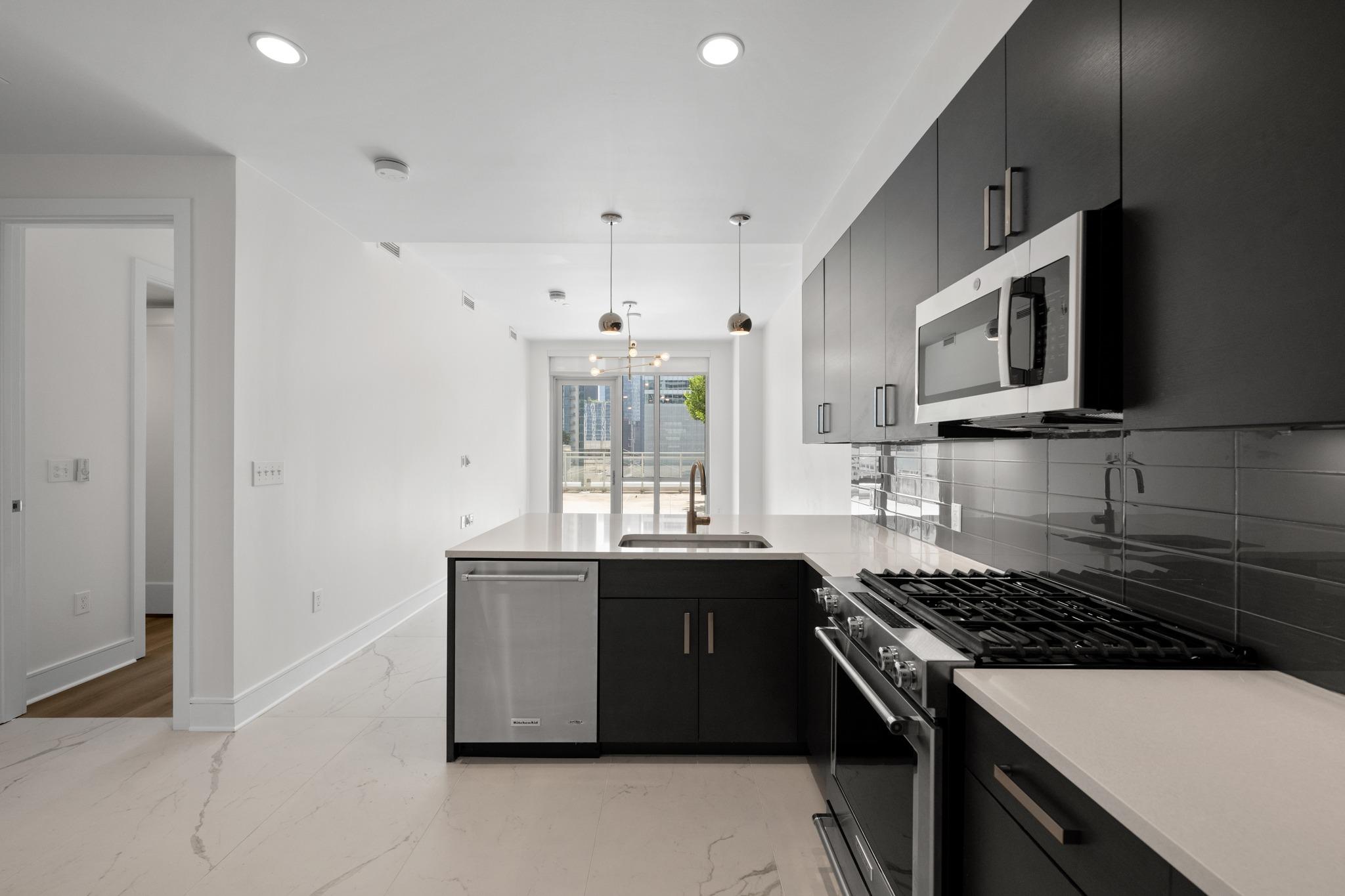 222 West Ave # 1007