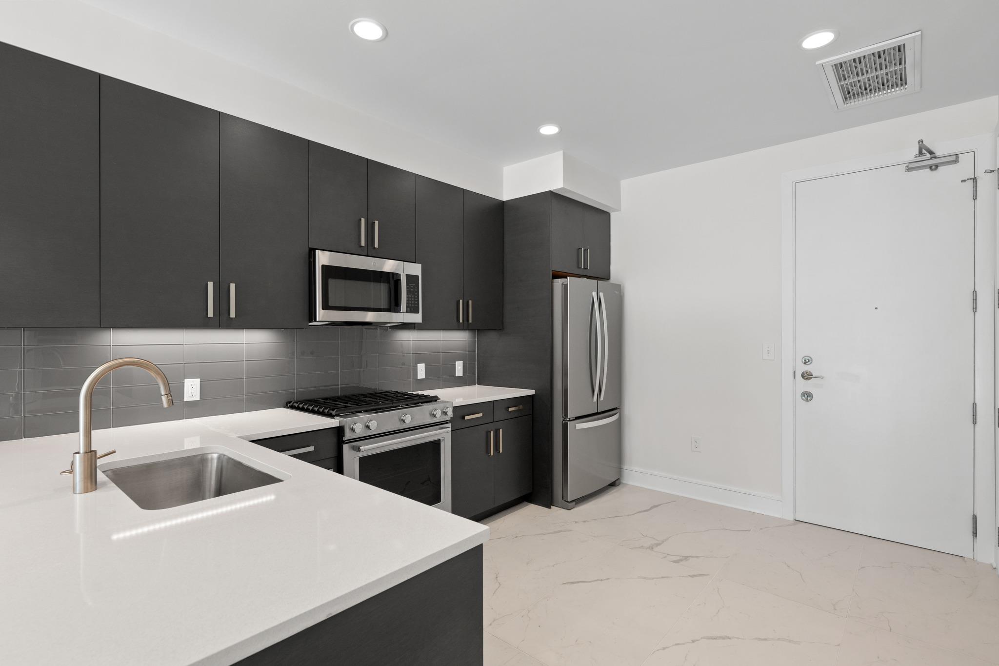 222 West Ave # 1007