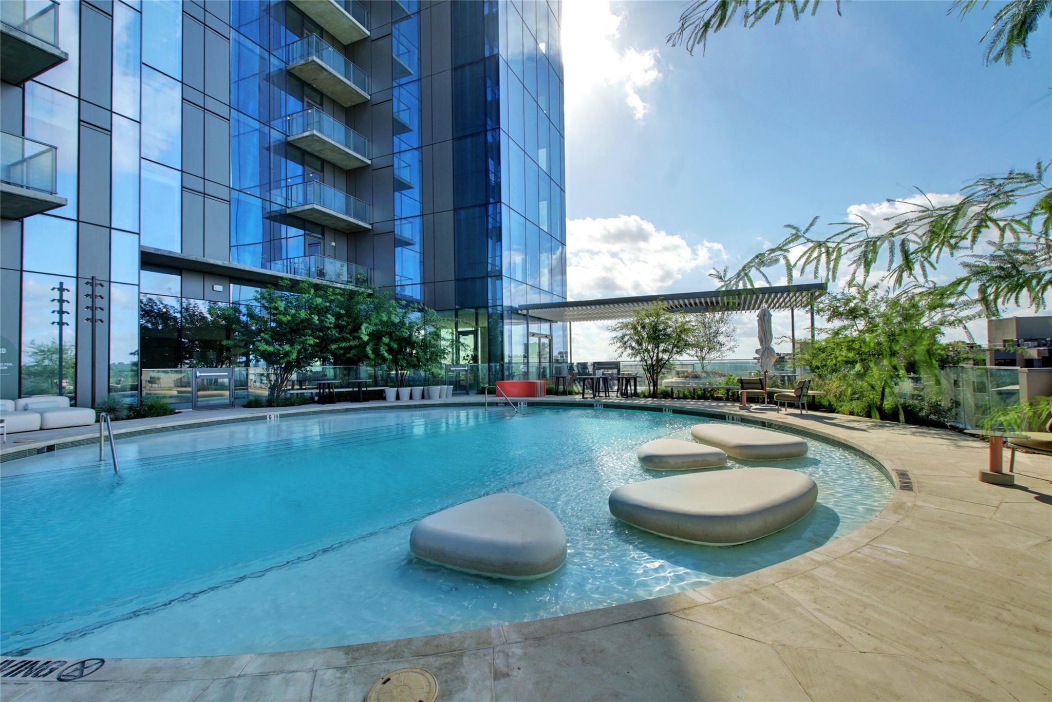 44 East Ave # 1404