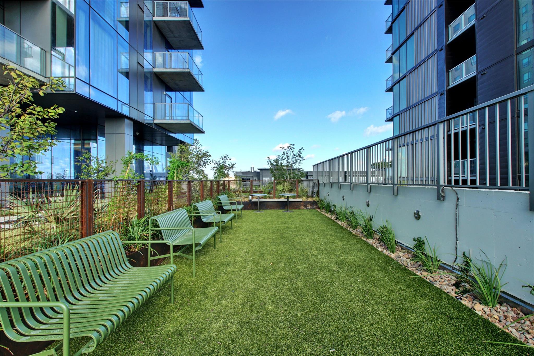 44 East Ave # 1404