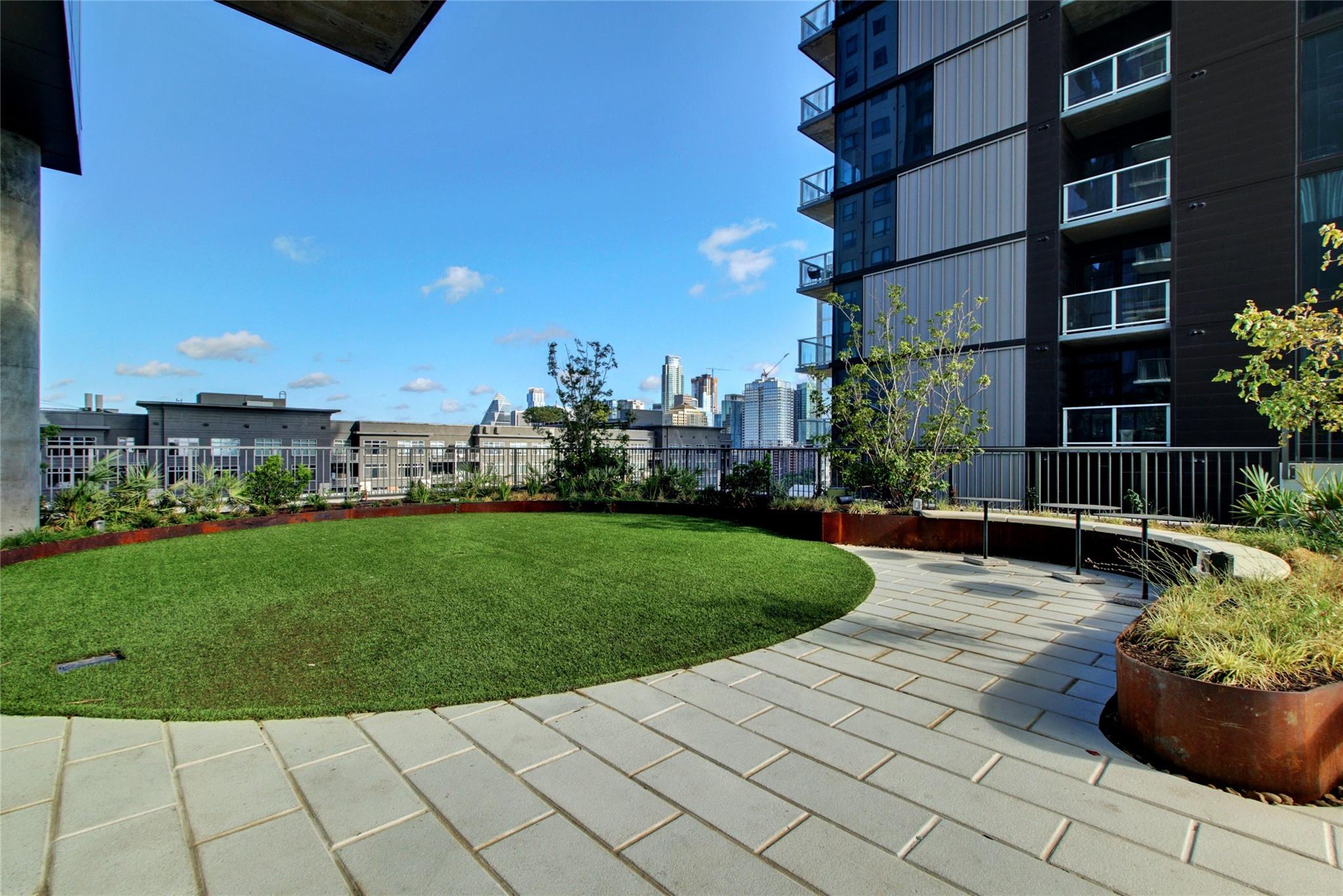 44 East Ave # 1404